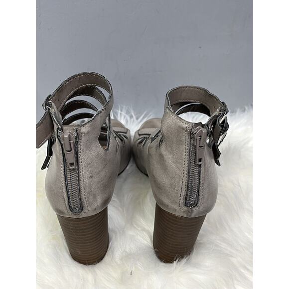 Restricted 6 Strap Stacked Heel Sandals Women Size US 6 M Gray 3 inch heel - Picture 7 of 9